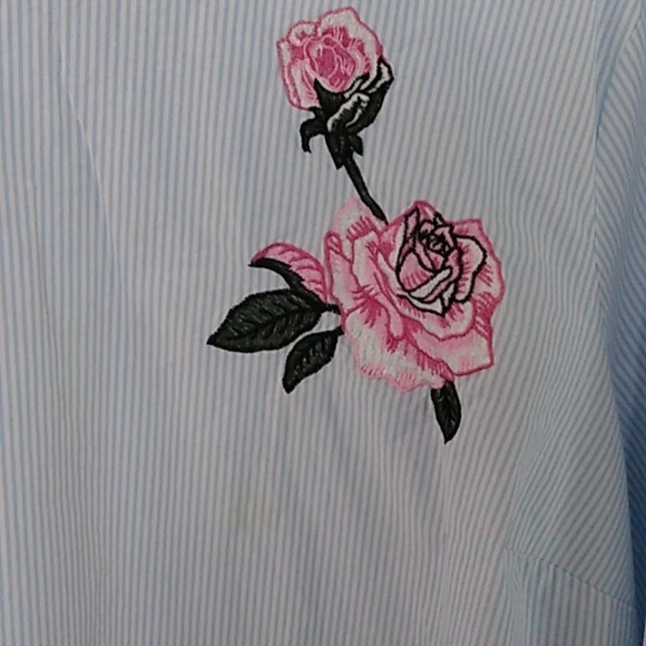 LANE BRYANT EMBROIDERED, PINSTRIPE, 3/4 SLEEVES, LIGHT WEIGHT, SIDE VENT, TUNIC - Picture 2 of 7